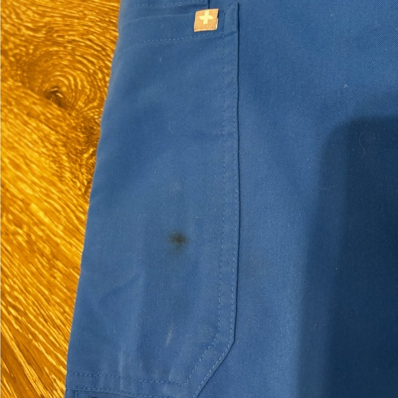 Medium FIGS top and Small Tall bottoms - Picture 3 of 5